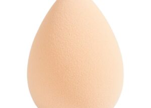 Esponja de maquillaje en rosa clásico en forma de lágrima, un éxito de ventas tanto para principiantes como para profesionales. Suave, expandible cuando está húmeda y fácil de limpiar. Suministro confiable de una fábrica de esponjas cosméticas que cumple con GMP.