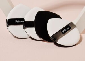 Esponja de cojín de aire de alto rebote diseñada para una recogida de producto consistente en más de 100 presiones. La densidad optimizada de 22D equilibra suavidad e integridad estructural — ideal para sistemas de belleza coreana y de cuidado híbrido de la piel y maquillaje.