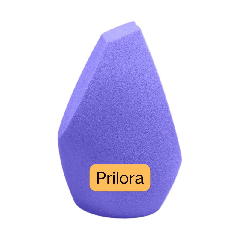 Esponja cosmética de precisión en púrpura con punta angular y curva ergonómica para detalles debajo del ojo y en los labios. Espuma de alto rebote que minimiza el desperdicio de producto. Proveedor confiable para marcas de belleza.
